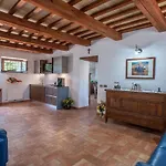 Lovely In With Kitchen טולנטינו