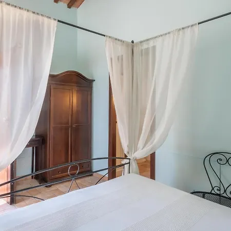 Lovely In With Kitchen * Tolentino