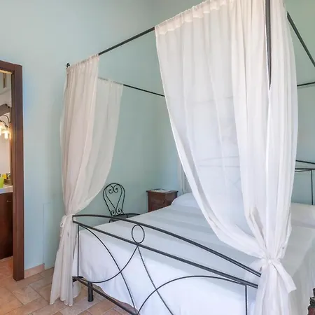 Holiday home Lovely In With Kitchen Tolentino
